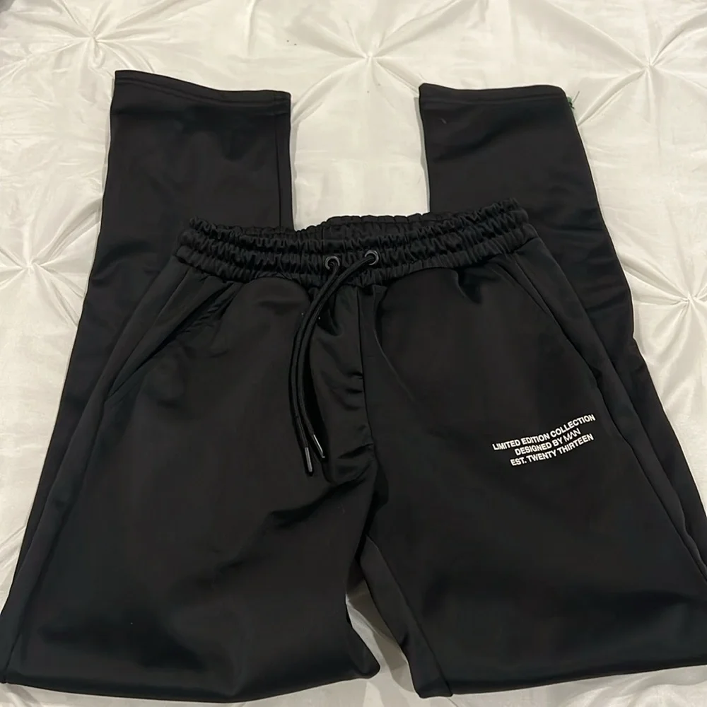 BOOHOO MAN NYLON PANTS SIZE XS
